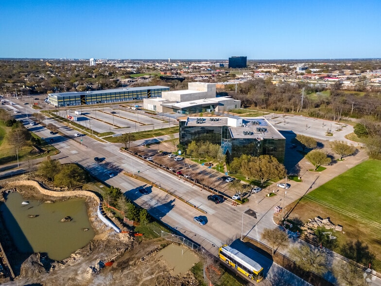 More Photos Of 1700 Alma Dr, Plano Office For Sale