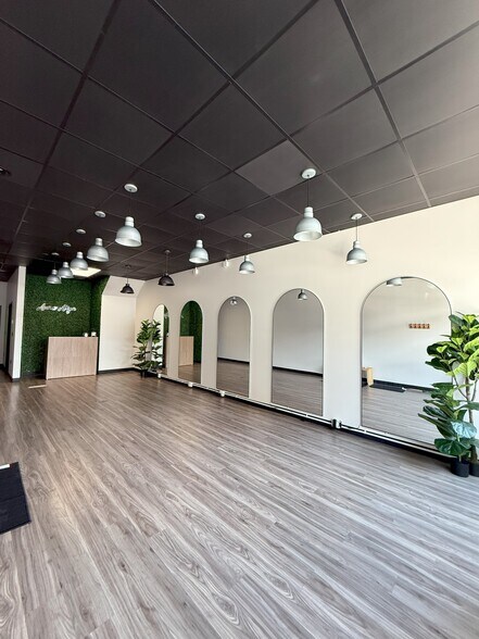 More Photos Of 110 W Auglaize St, Wapakoneta Storefront Retail Residential For Sale