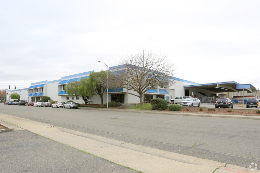 More Photos Of 500 Sequoia Pacific Blvd, Sacramento Warehouse For Sale
