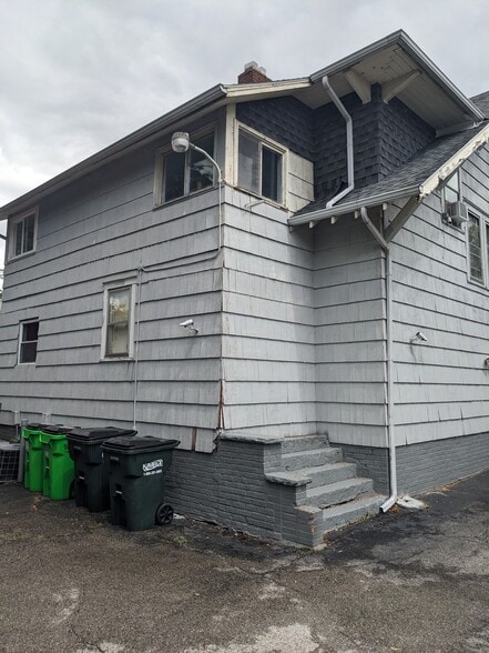 More Photos Of 485-487 Front St, Berea Office Residential For Sale