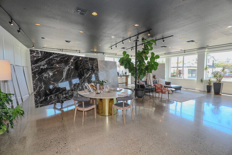 More Photos Of 403 NE Winchester St, Roseburg Freestanding For Sale