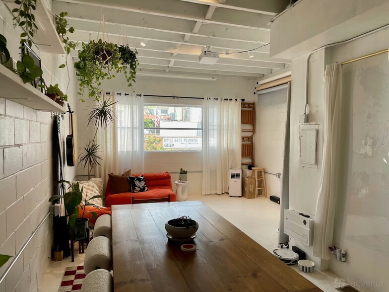 More Photos Of 166A 22nd St, Brooklyn Storefront Retail Office For Lease