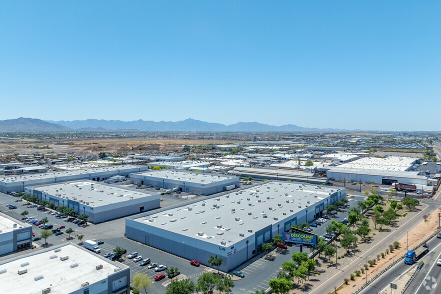 More Photos Of 2115 S 11th Ave, Phoenix Warehouse For Lease