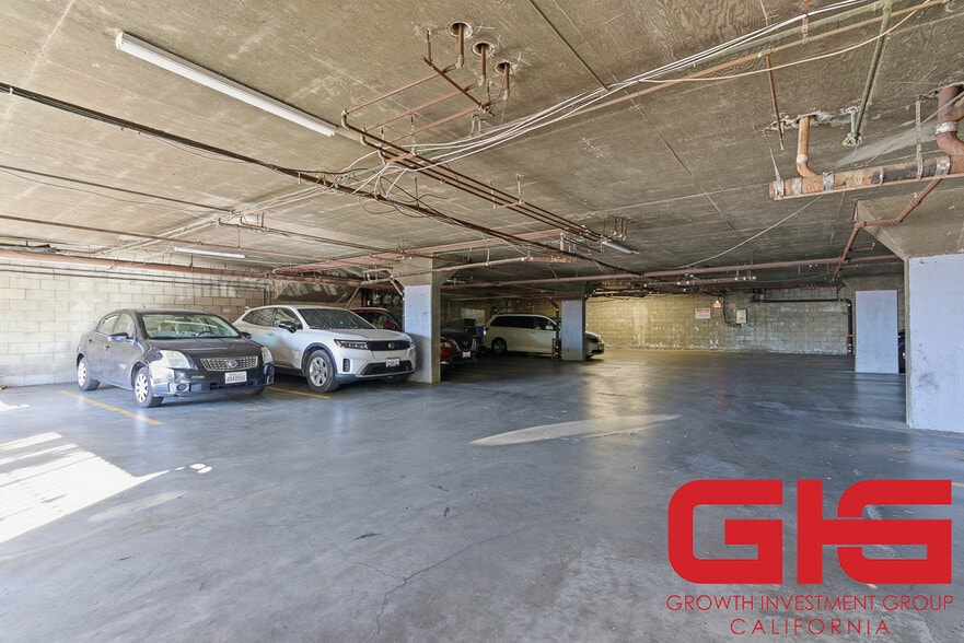 More Photos Of 939 W College St, Los Angeles Apartments For Sale