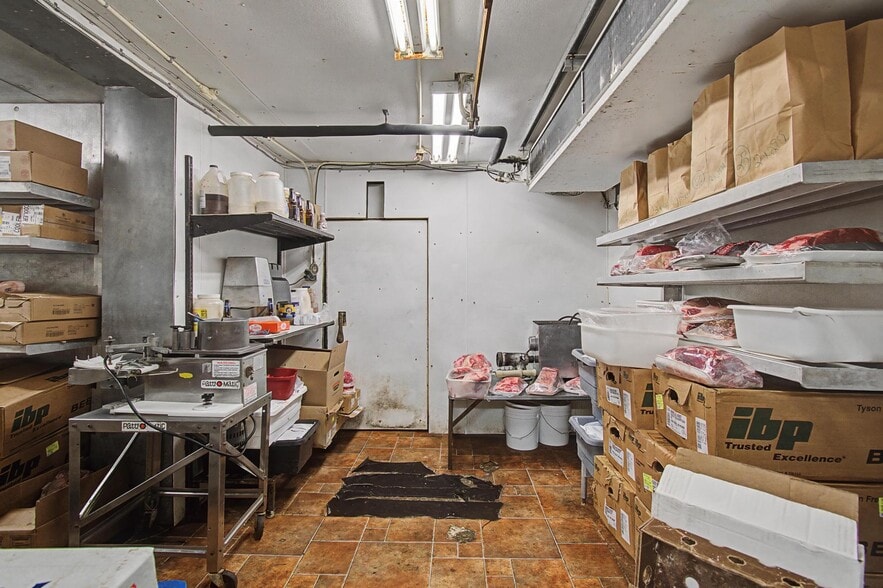 More Photos Of 23 Barlow St, St. Albans Town Convenience Store For Sale