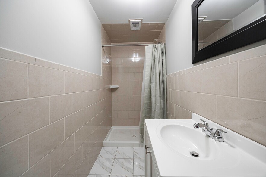 More Photos Of 214 Main St, Poughkeepsie Loft Creative Space For Sale