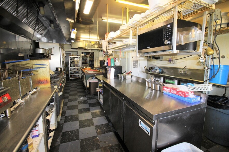 More Photos Of 6001 Holland Rd, Suffolk General Retail For Lease