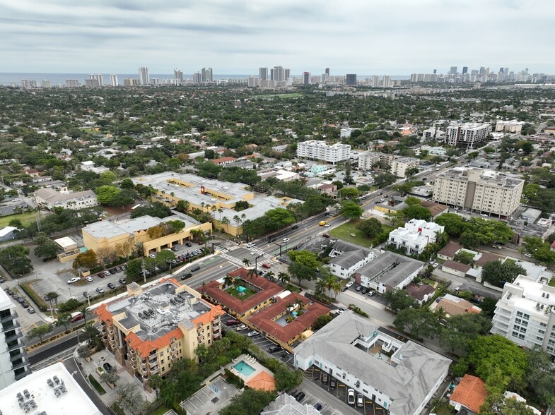 More Photos Of 418 S Federal Hwy, Hollywood Hotel For Sale