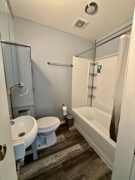 More Photos Of 435 S Atlantic St, Dillon General Retail For Sale