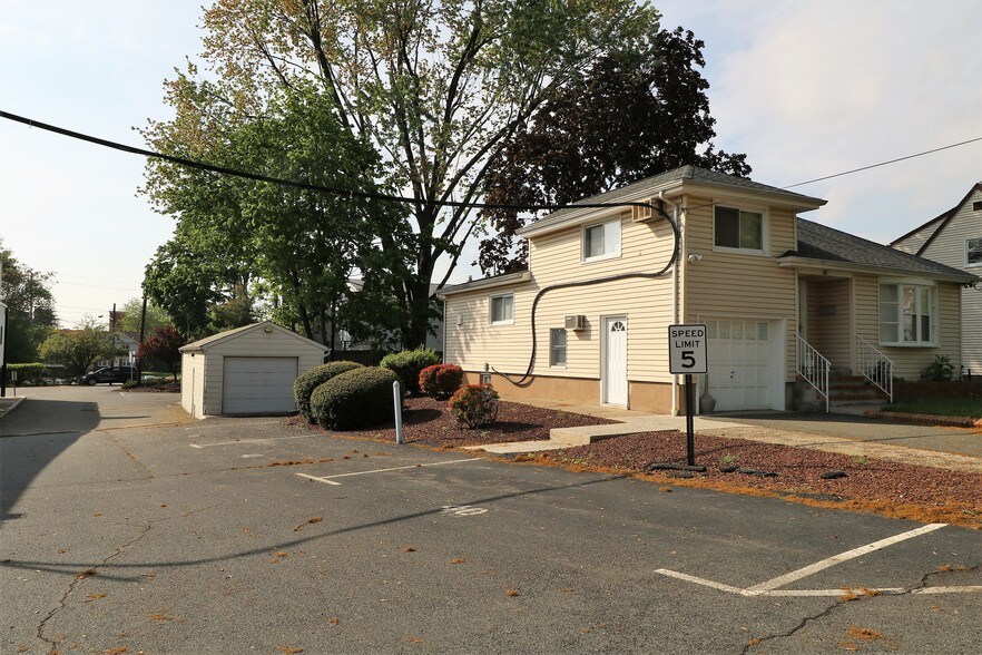 More Photos Of 620 State Rt 3 W, Clifton Medical For Sale