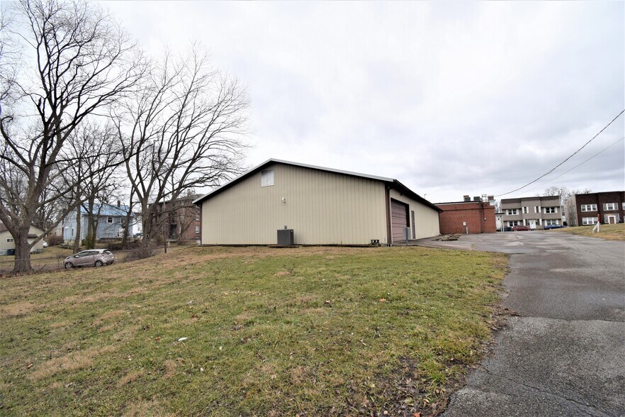 More Photos Of 716 Main St, Mount Vernon Office For Sale