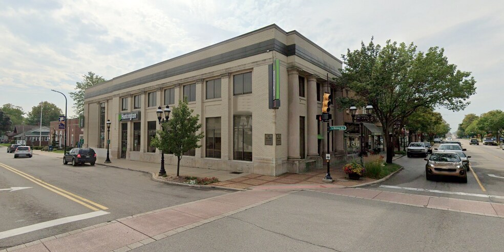 More Photos Of 2 W Main St, Fremont Office For Lease