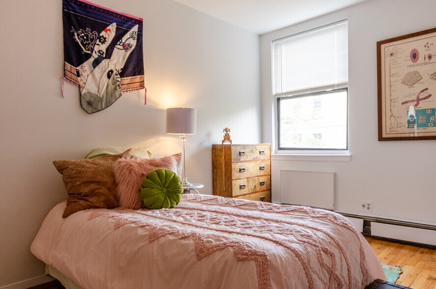 More Photos Of 47 Carroll St, Brooklyn Apartments For Sale