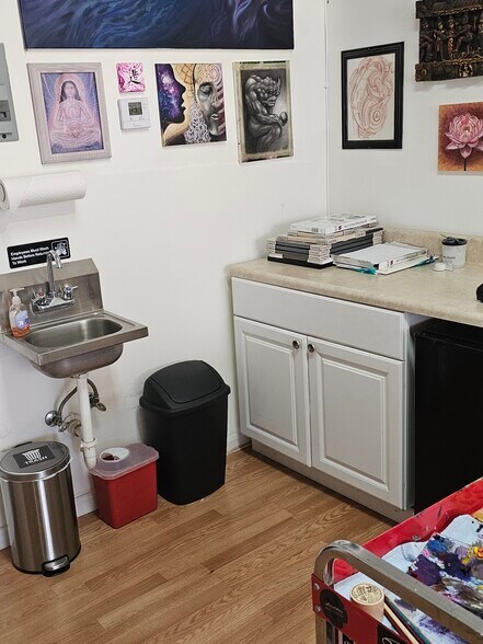 More Photos Of 3045 N Federal Hwy, Fort Lauderdale Storefront Retail Office For Lease