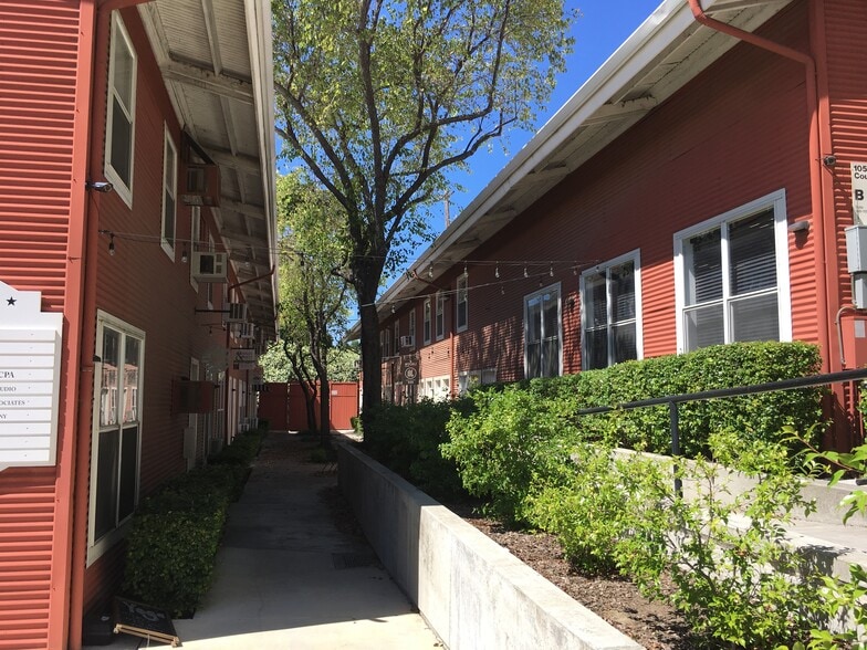 More Photos Of 1059 Court St, Woodland Loft Creative Space For Lease