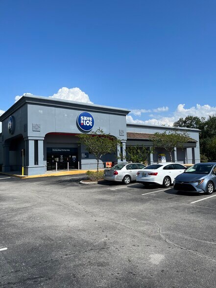 Primary Photo Of 9332 Us Highway 19, Port Richey Drugstore For Sale