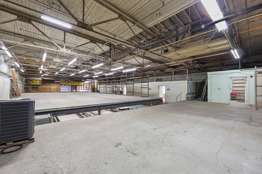 More Photos Of 1311 East St, Pittsfield Warehouse For Sale