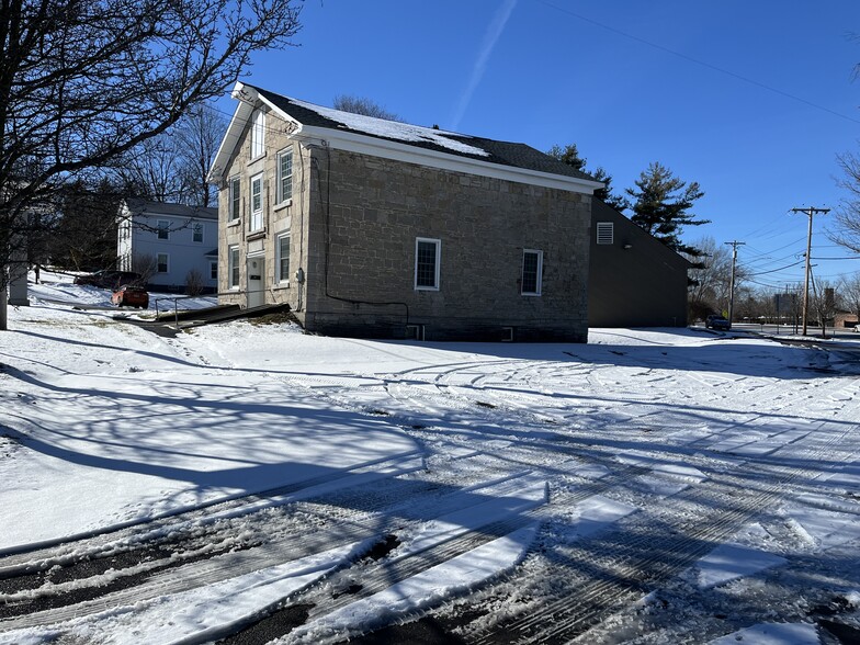 Primary Photo Of 4863 W Seneca Tpke, Syracuse Loft Creative Space For Lease