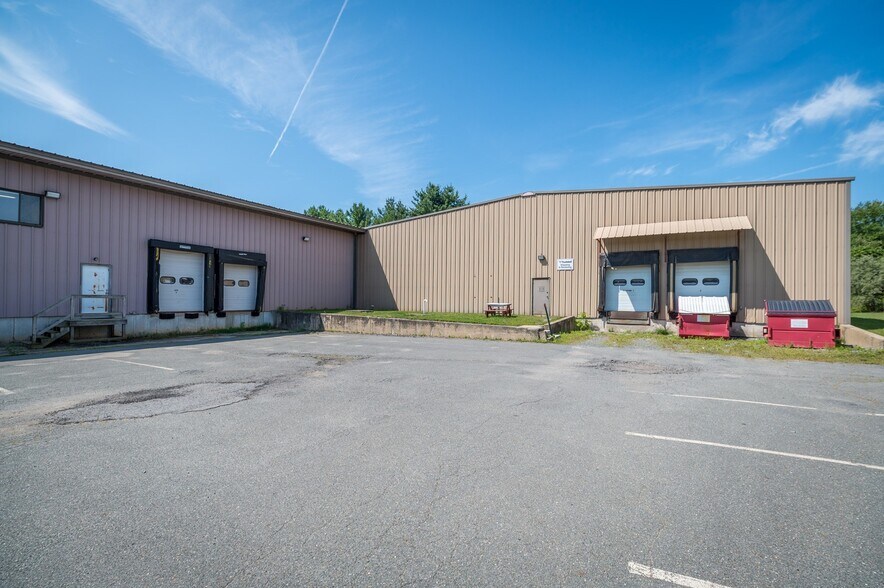 More Photos Of 44 Mitchell Rd, Ipswich Warehouse For Lease