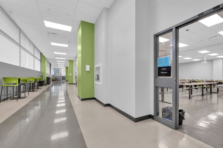 More Photos Of 1 Riverside Dr W, Windsor Office For Lease