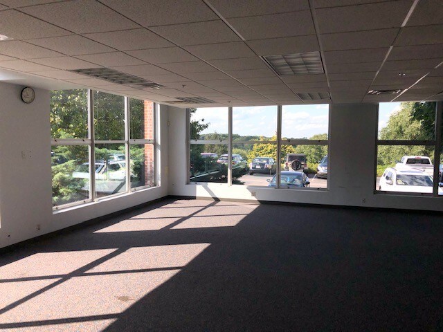 More Photos Of 300 Centerville Rd, Warwick Medical For Lease