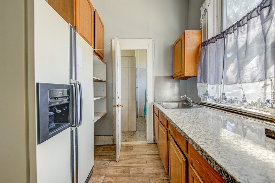 More Photos Of 1701 Gates Ave, Ridgewood Apartments For Sale