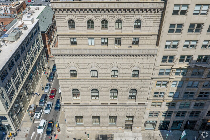 More Photos Of 1435-1441 Walnut St, Philadelphia Office For Lease