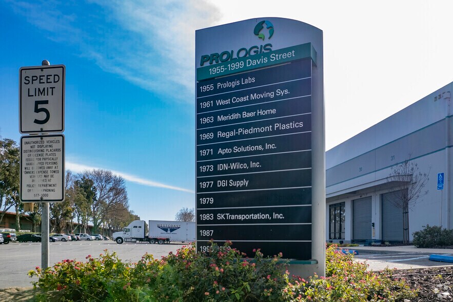 More Photos Of 1979-1999 Davis St, San Leandro Distribution For Lease