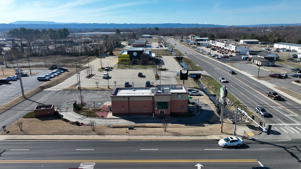 More Photos Of 2220 E Parkway, Russellville Freestanding For Sale