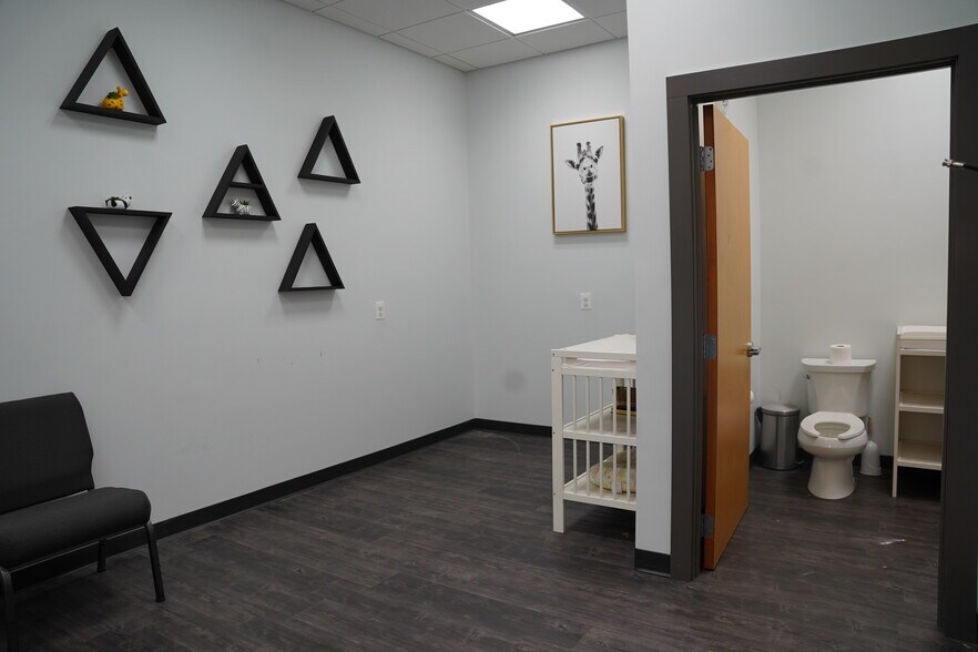 More Photos Of 7595 Martinsburg Pike, Shepherdstown Office For Sale