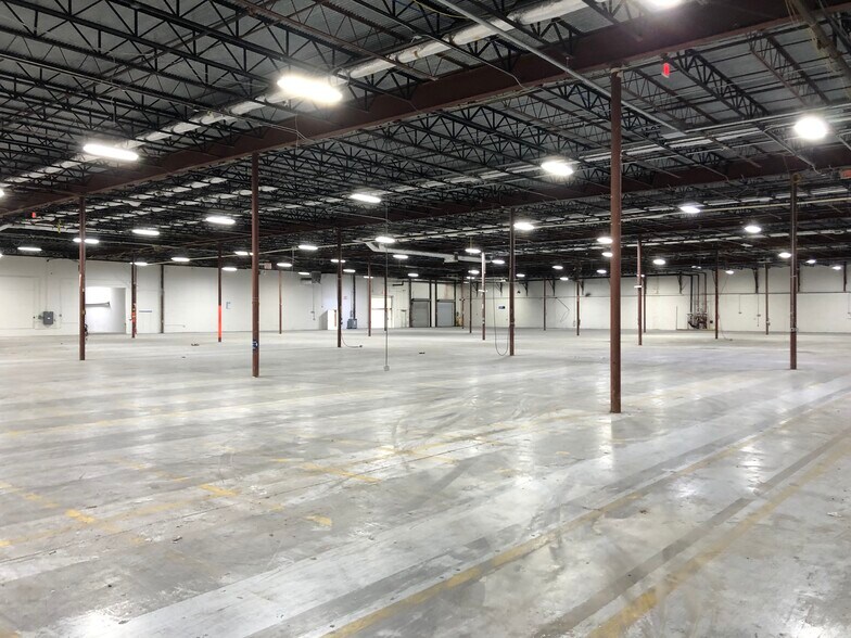 More Photos Of 3010 22nd Ave S, Saint Petersburg Warehouse For Sale