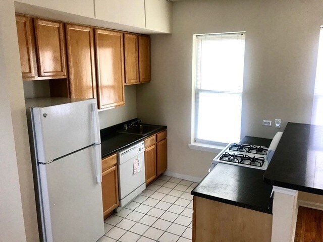 More Photos Of 2332 W Charleston St, Chicago Apartments For Sale