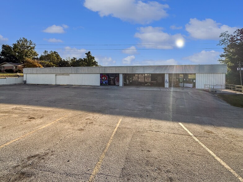 Primary Photo Of 2405 Decatur Hwy, Gardendale Freestanding For Sale