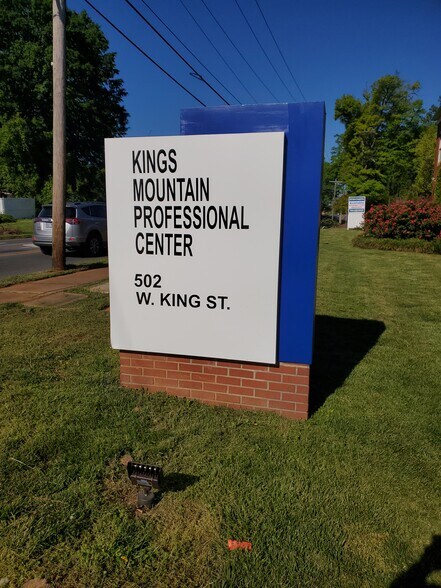 More Photos Of 502 W King St, Kings Mountain Medical For Lease