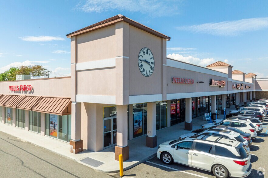 Primary Photo Of 3544-3584 Long Beach Rd, Oceanside General Retail For Lease