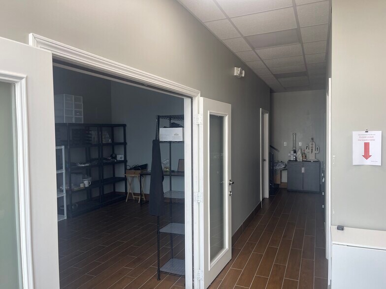 More Photos Of 22924 Kuykendahl Rd, Spring Light Manufacturing For Lease