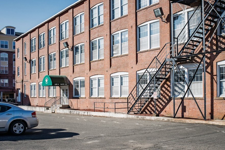 More Photos Of 446A Blake St, New Haven Office For Sale