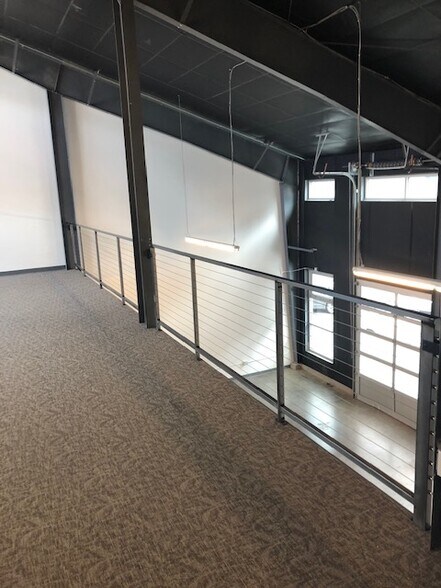 More Photos Of 1762 Airport Way S, Seattle Showroom For Sale