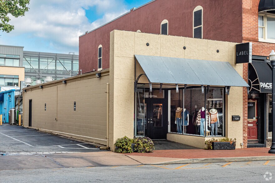 More Photos Of 118 W Central Ave, Bentonville Storefront For Sale