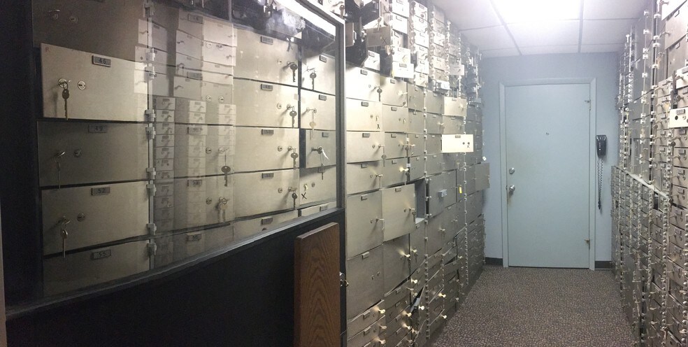 More Photos Of 5400-5416 NW 72nd Ave, Miami Light Distribution For Lease