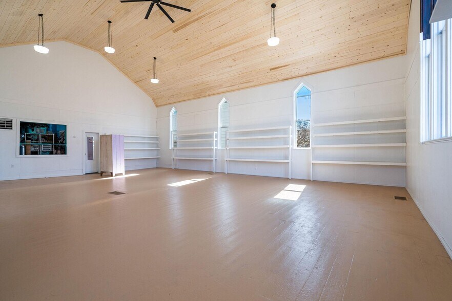 More Photos Of 203 5th Ave W, Kalispell Freestanding For Sale