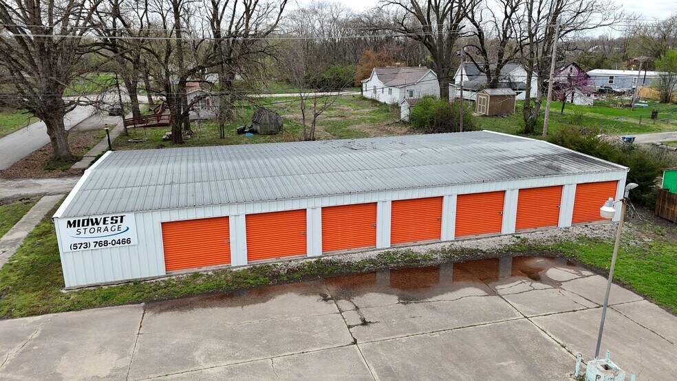 More Photos Of 602 N Poplar St, Centralia Self Storage For Sale