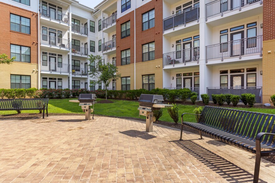 More Photos Of 9300 Lottsford Rd, Largo Apartments For Lease