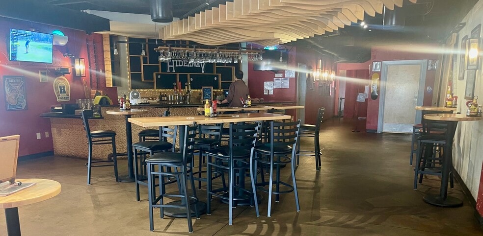 More Photos Of 4323 S Interstate 35, Austin Restaurant For Sale