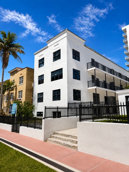 More Photos Of 2814 Collins Ave, Miami Beach Apartments For Lease
