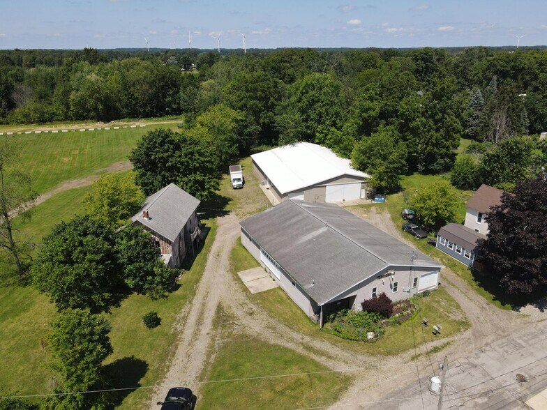 More Photos Of 120 Vreeland St, North Adams Freestanding For Sale