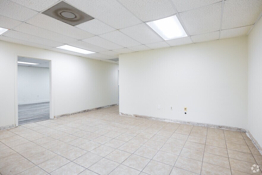 More Photos Of 1720 Main St NE, Palm Bay Unknown For Lease