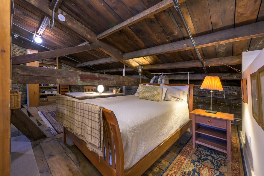 More Photos Of 705 Warren St, Hudson Storefront Retail Residential For Sale