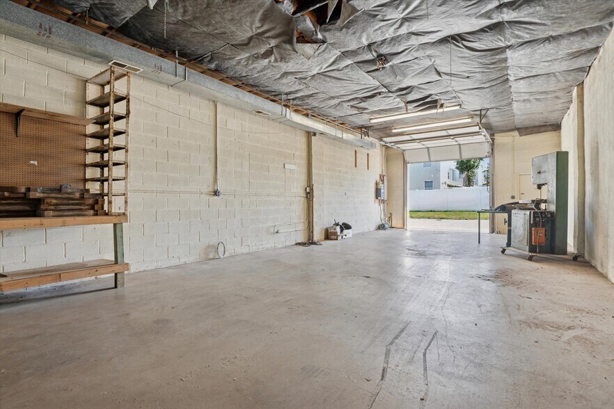 More Photos Of 101 Hawley St, Wilmington Warehouse For Lease