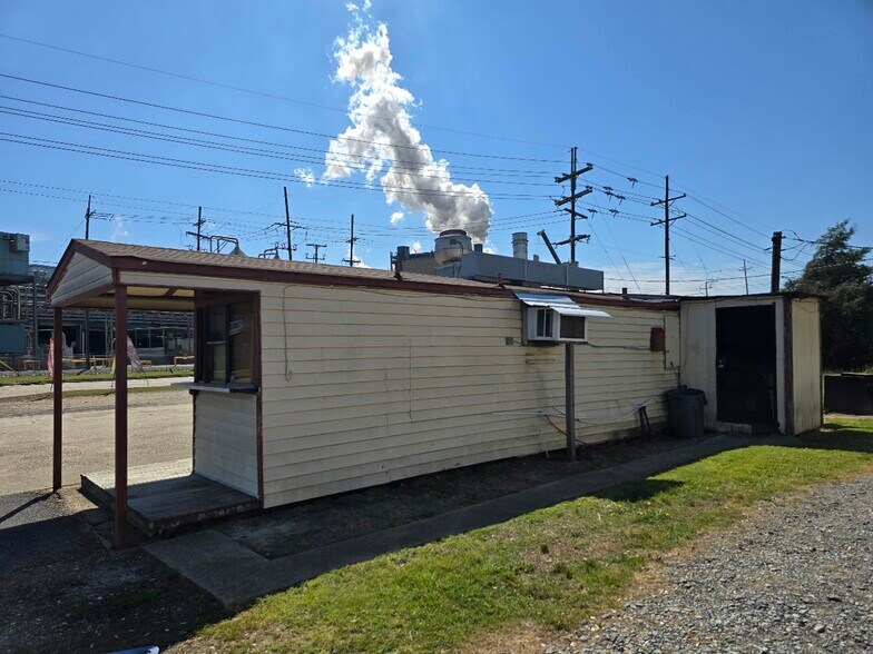 More Photos Of 113 Smith St, West Monroe General Retail For Sale